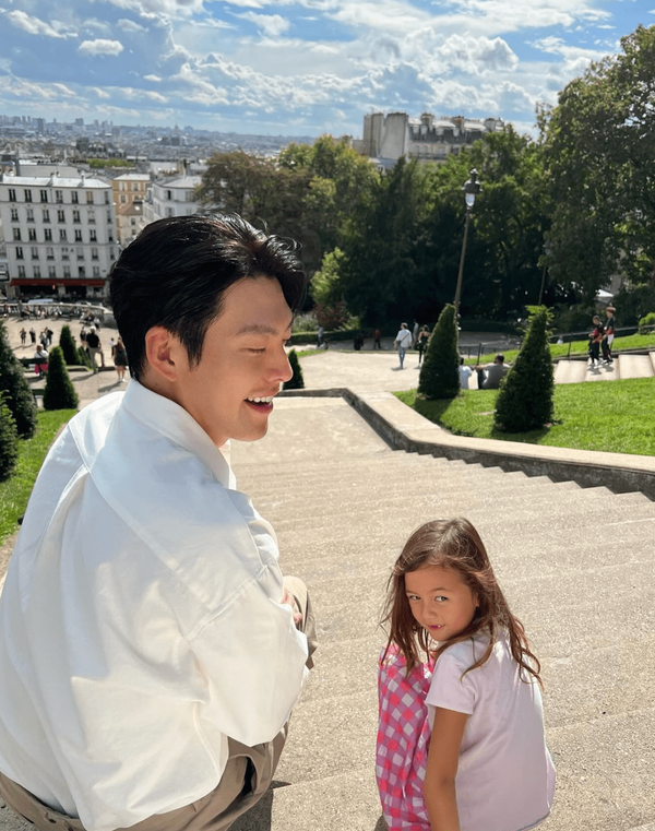 사진=김우빈 인스타그램